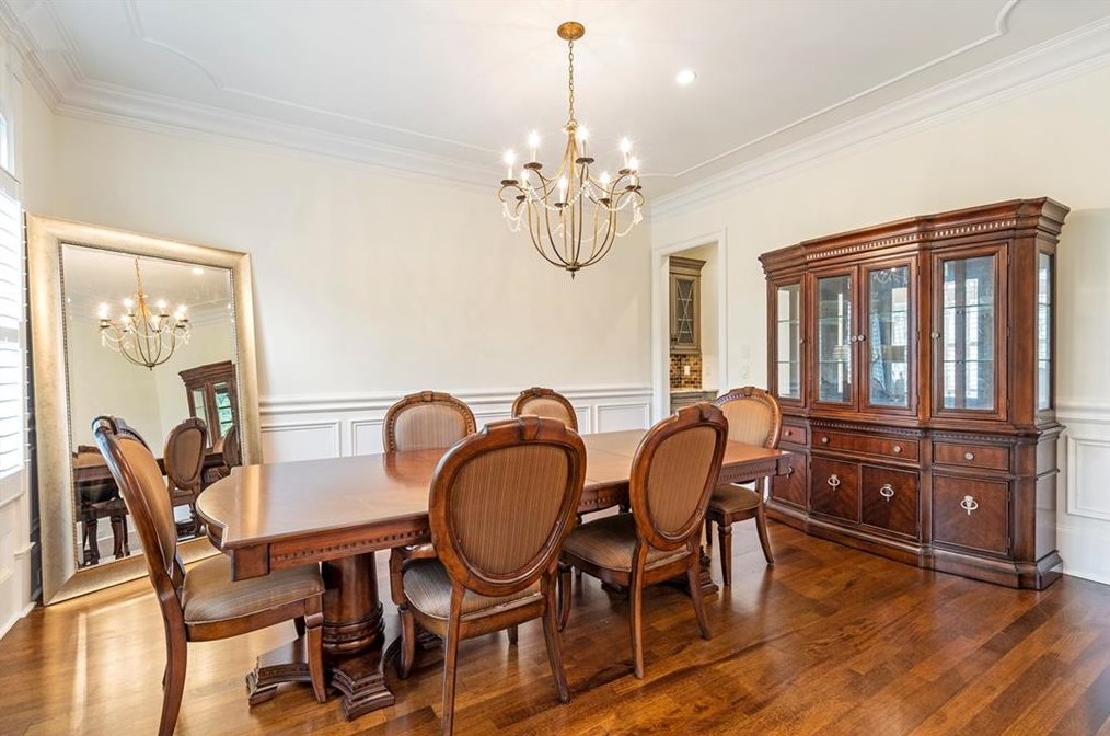 3057 Woodrow Way, Atlanta GA  30319-2707 exterior