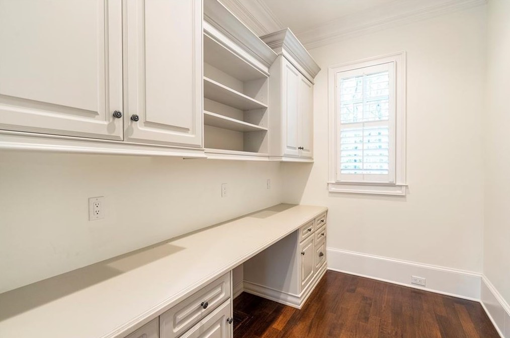 3057 Woodrow Way, Atlanta GA  30319-2707 exterior