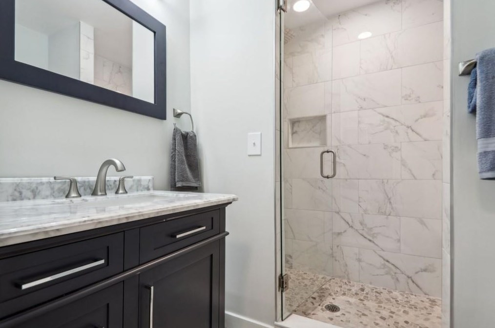 547 Elbridge Dr, Atlanta GA  30318-8137 exterior