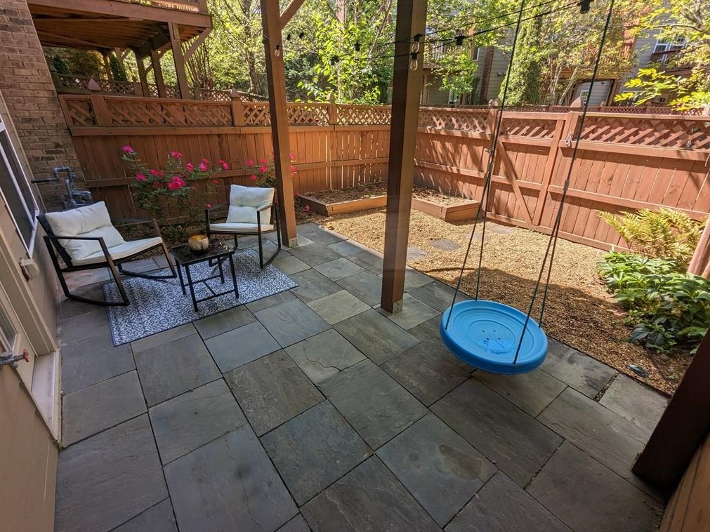 12 Rockland Pl, Decatur GA  30030-1335 exterior