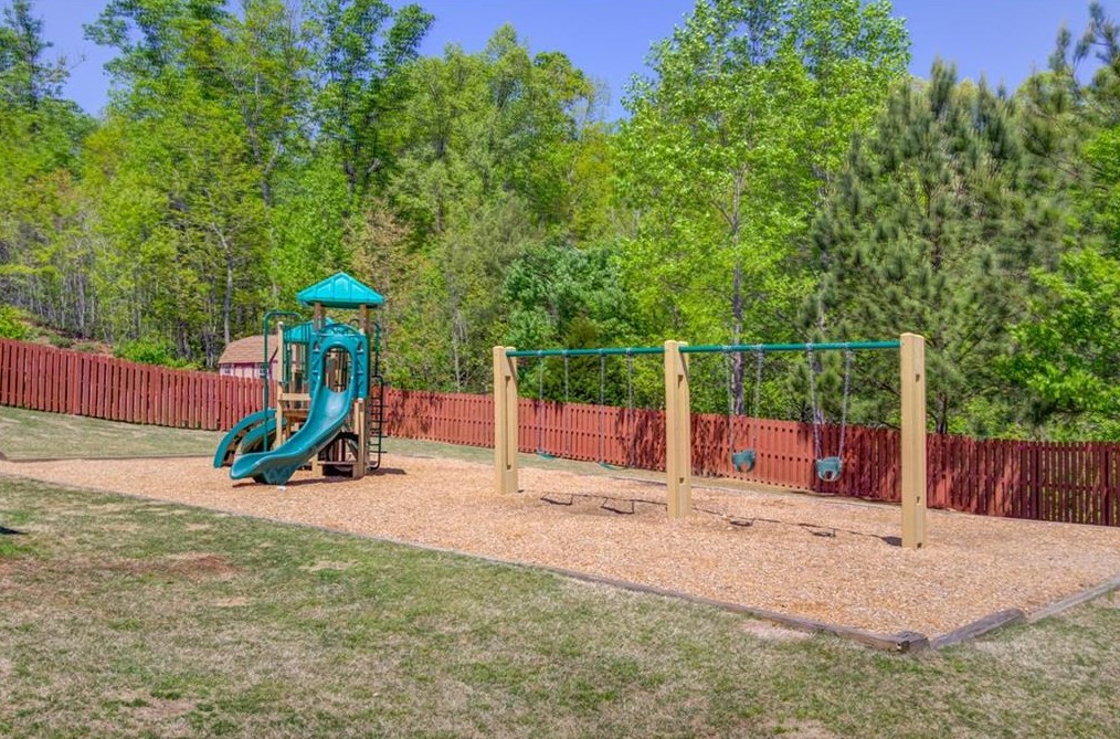 3170 Heritage Glen Dr, Gainesville GA 30507 exterior