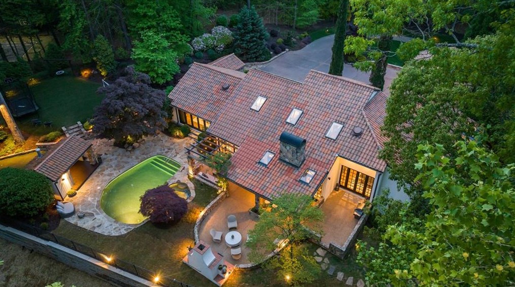5865 Winterthur Dr, Atlanta GA  30328-4628 exterior