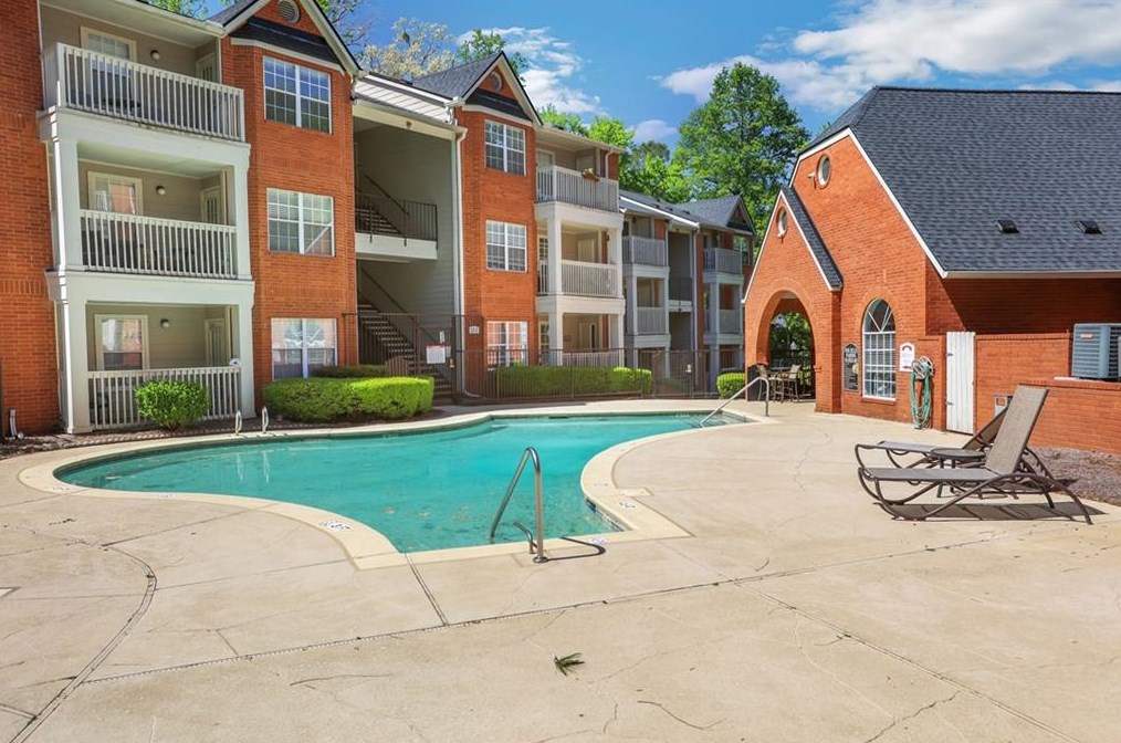 3081 Chastain Park Ct, Atlanta GA 30342-3256 exterior