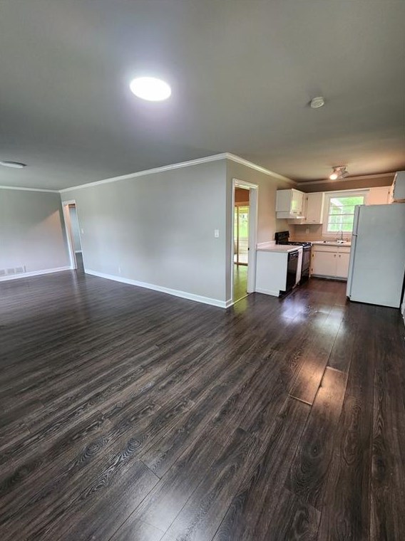 1706 Elmwood Dr, Austell GA  30106-2110 exterior