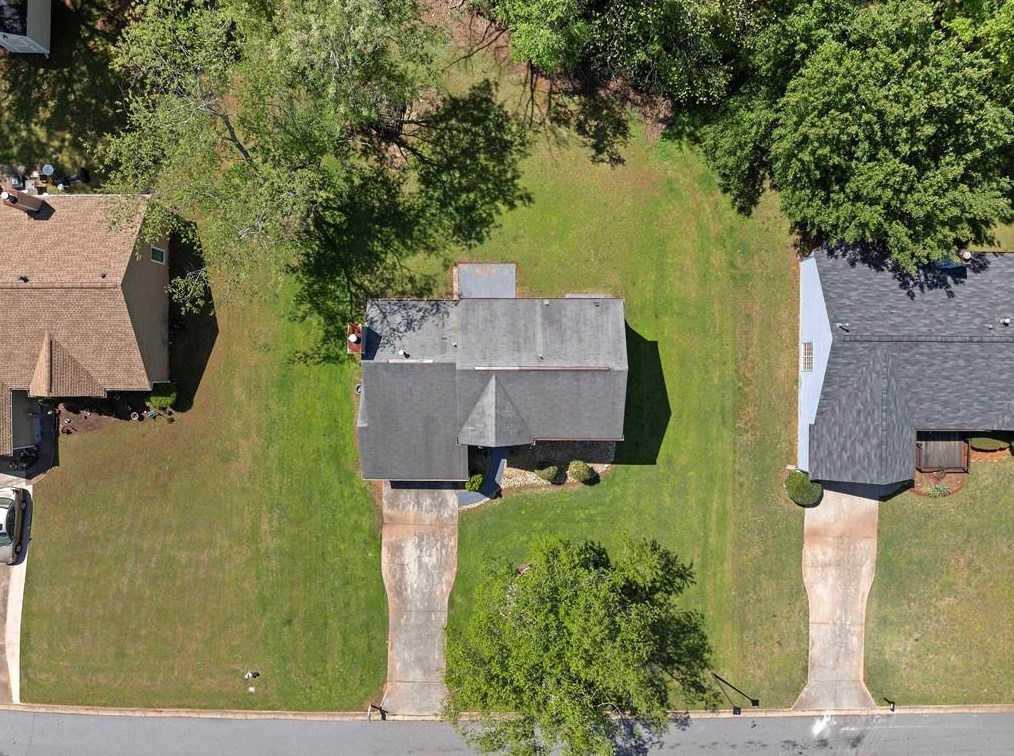 3945 Wintersweet Dr, Decatur GA  30034-5200 exterior