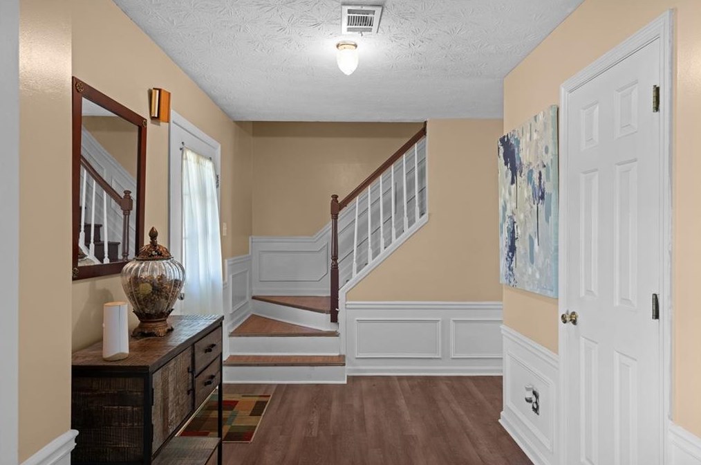 3945 Wintersweet Dr, Decatur GA  30034-5200 exterior