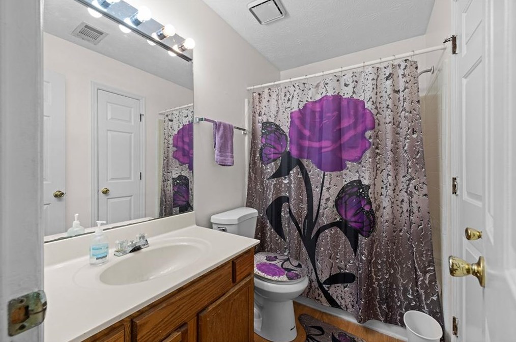 3945 Wintersweet Dr, Decatur GA  30034-5200 exterior