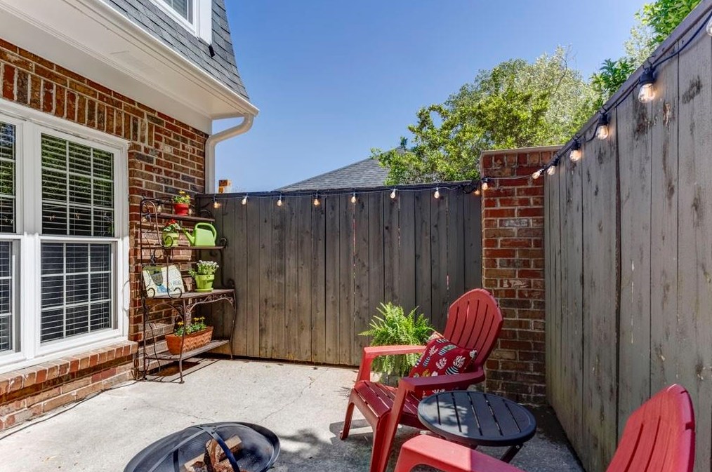 6 Market Sq Pl, Atlanta GA exterior