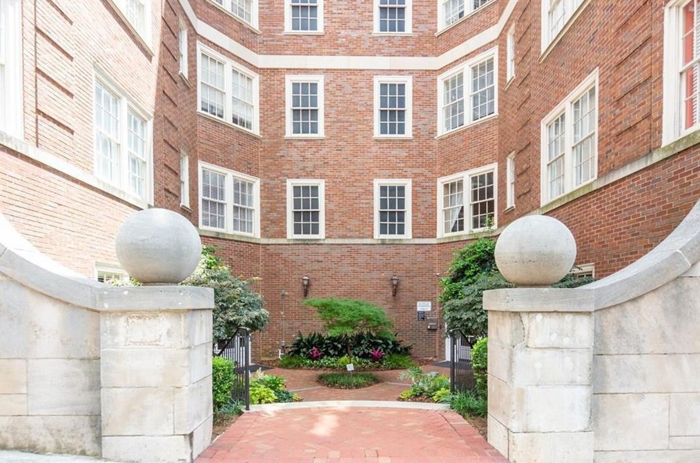 800 Peachtree St, Atlanta GA  30308-1258 exterior