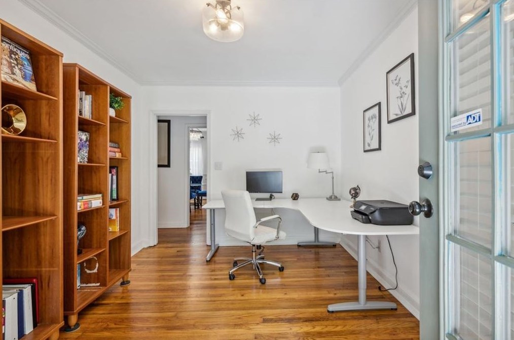 1322 Scott Blvd, Decatur GA  30030-1419 exterior