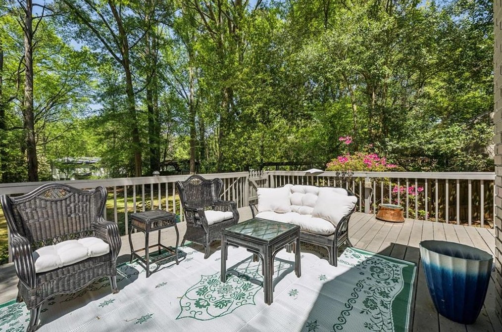 1322 Scott Blvd, Decatur GA  30030-1419 exterior