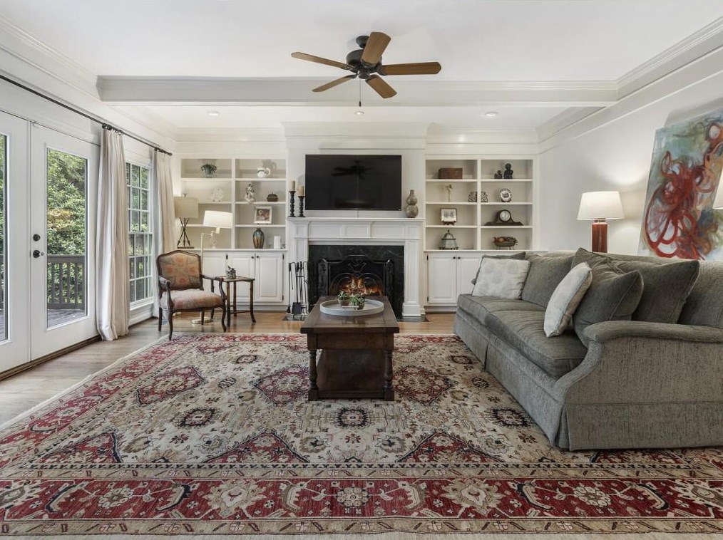 946 Winall Down Rd, Atlanta GA  30319-1142 exterior