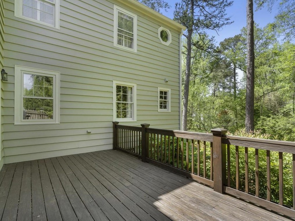 946 Winall Down Rd, Atlanta GA  30319-1142 exterior
