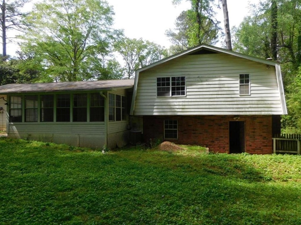 2444 Regal Ct, Lawrenceville GA  30044-3784 exterior