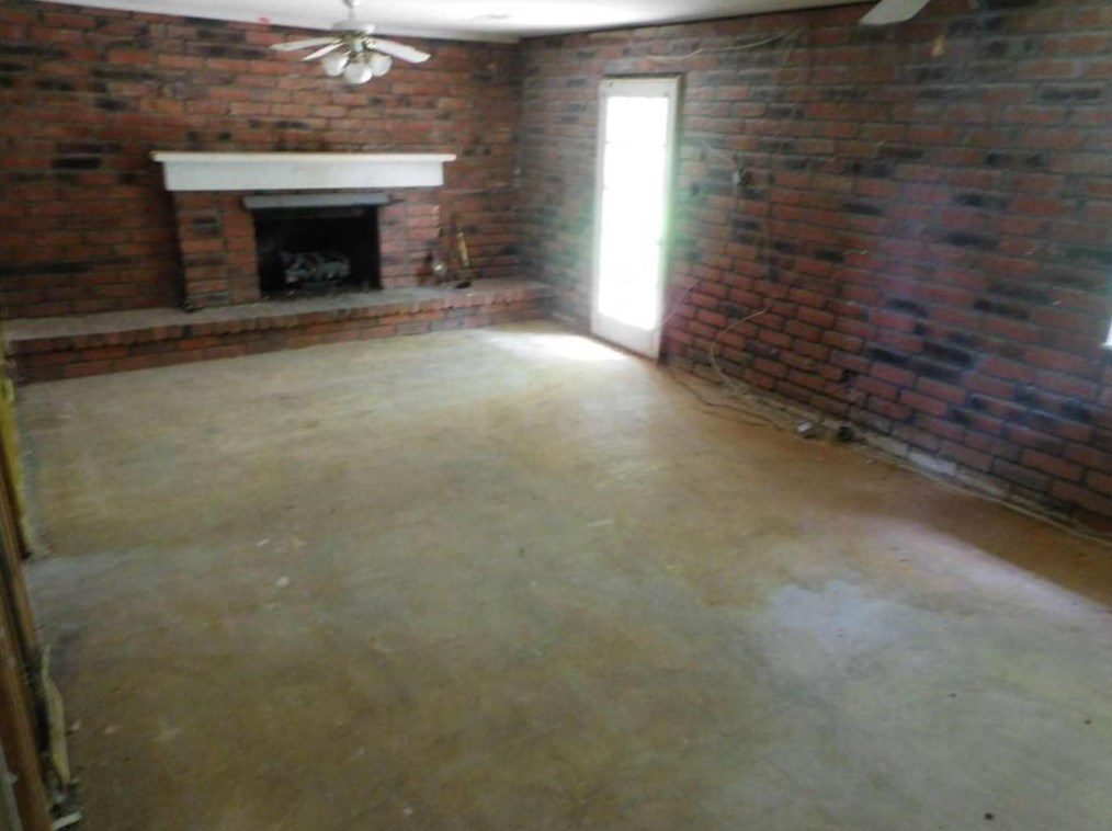 2444 Regal Ct, Lawrenceville GA  30044-3784 exterior