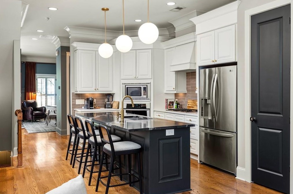2479 Gatebury Cir, Atlanta GA  30341-2635 exterior