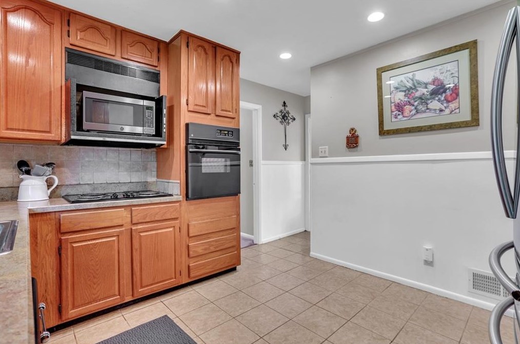 2287 Doris Dr, Decatur GA  30034-1024 exterior