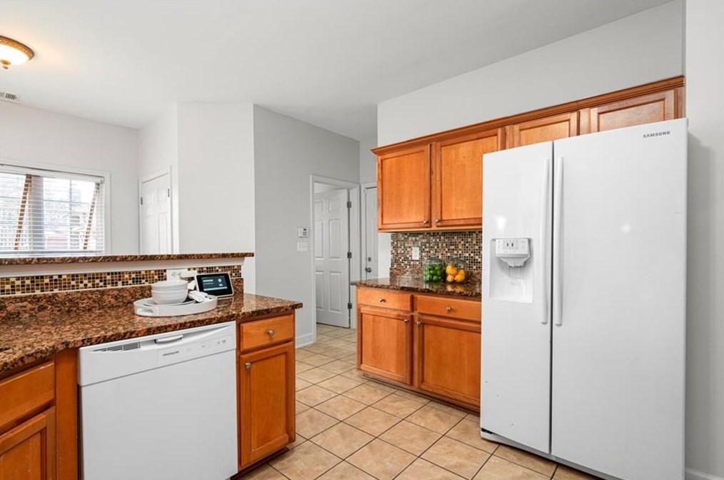 2876 Alden Green Trl, Atlanta GA  30344-3805 exterior