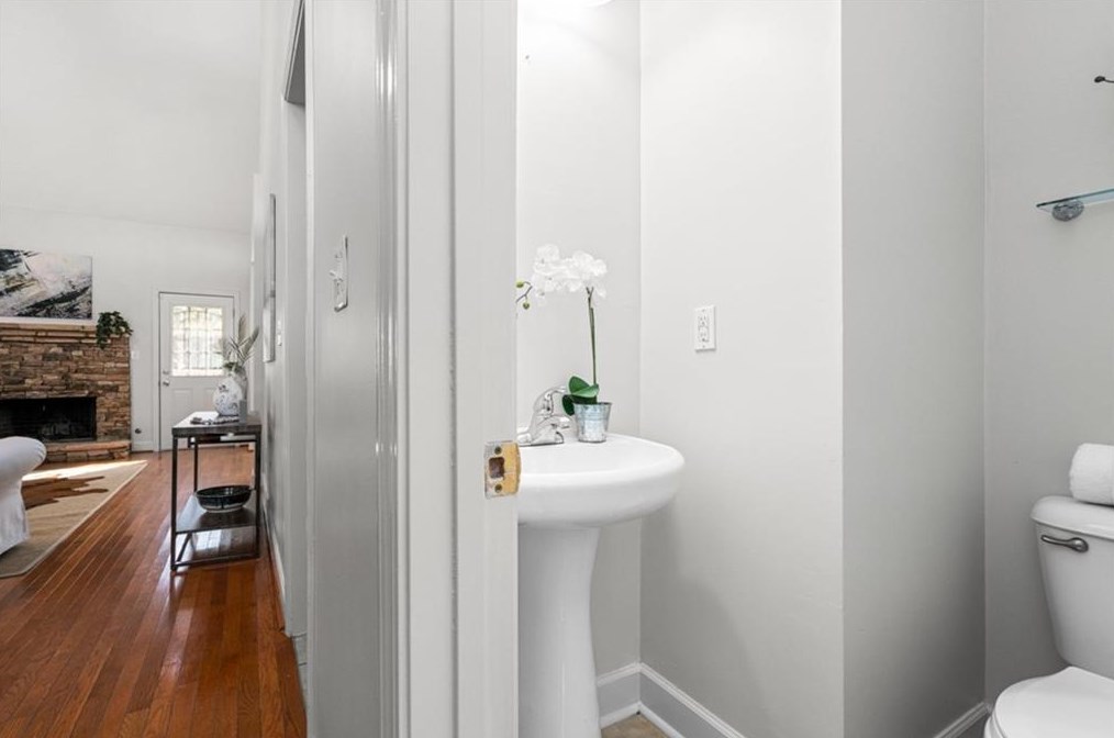 2876 Alden Green Trl, Atlanta GA  30344-3805 exterior