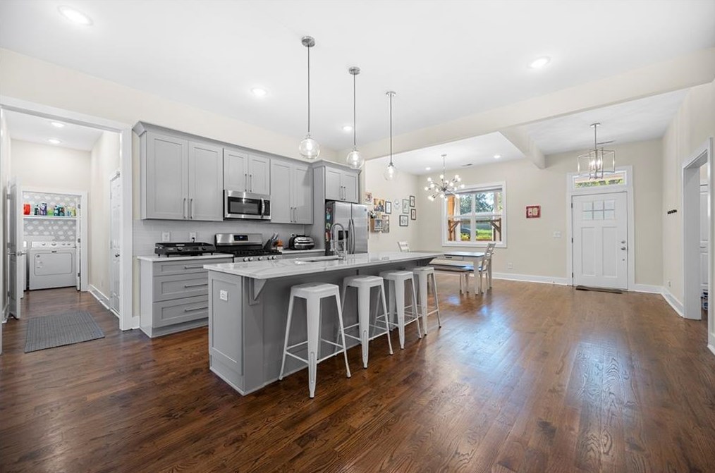 3060 Glendale Ct, Decatur GA  30032-5802 exterior