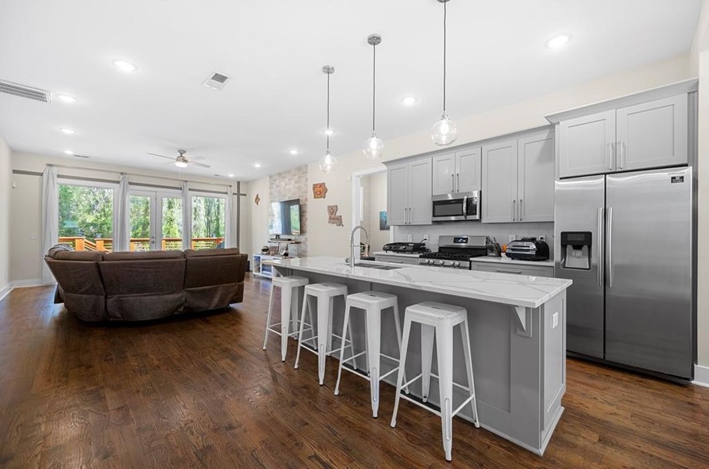 3060 Glendale Ct, Decatur GA  30032-5802 exterior