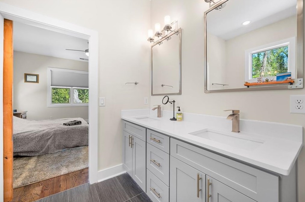 3060 Glendale Ct, Decatur GA  30032-5802 exterior