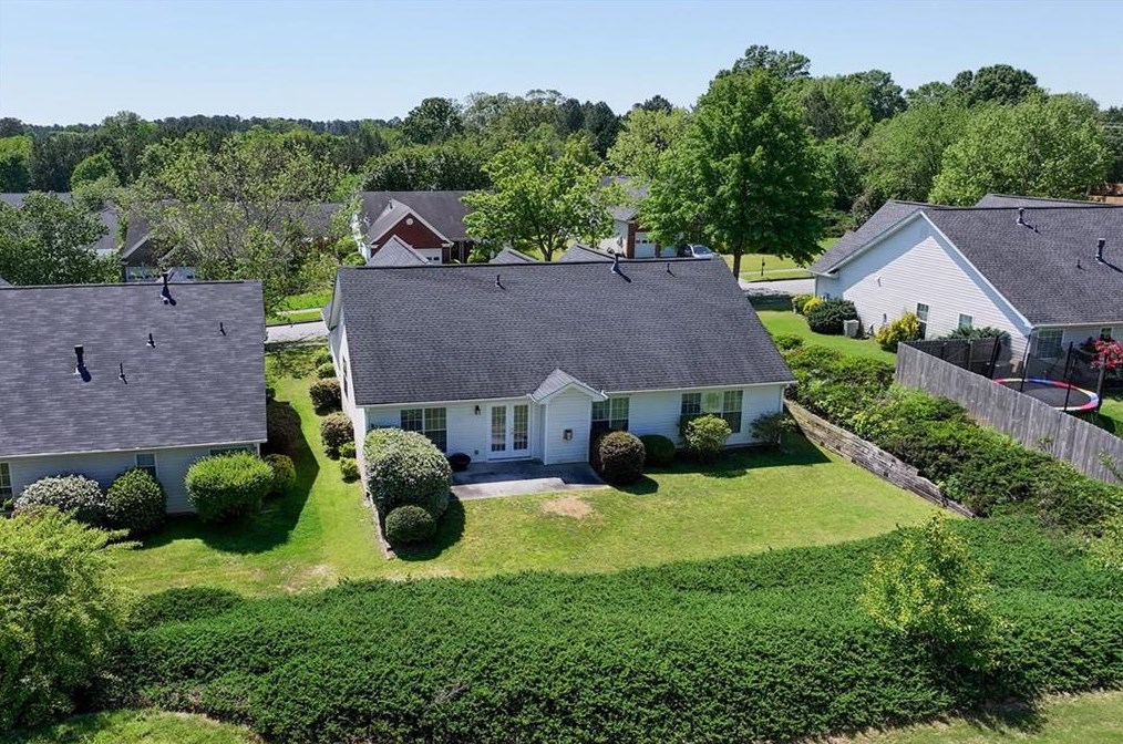 1372 Culverstone Dr, Lawrenceville GA  30043-4770 exterior