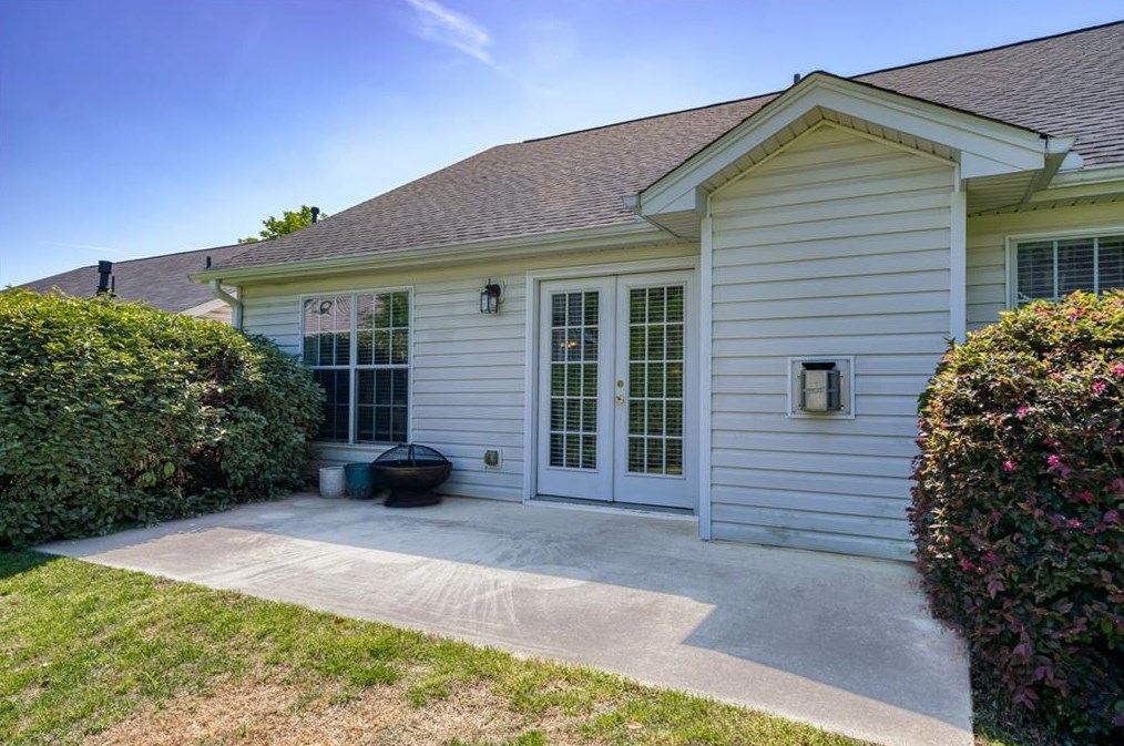 1372 Culverstone Dr, Lawrenceville GA  30043-4770 exterior
