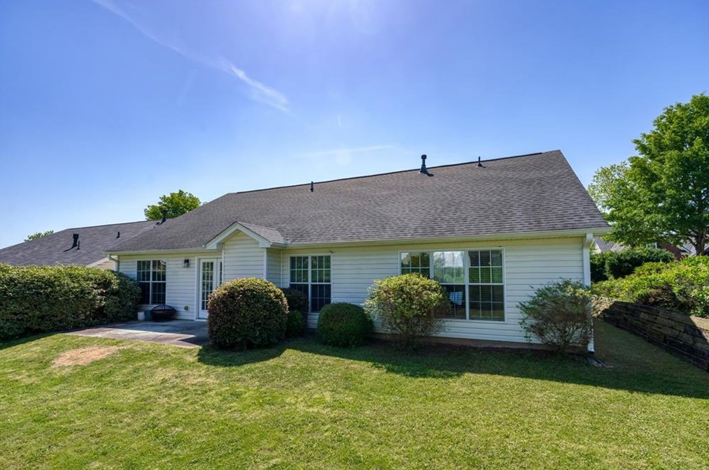 1372 Culverstone Dr, Lawrenceville GA  30043-4770 exterior