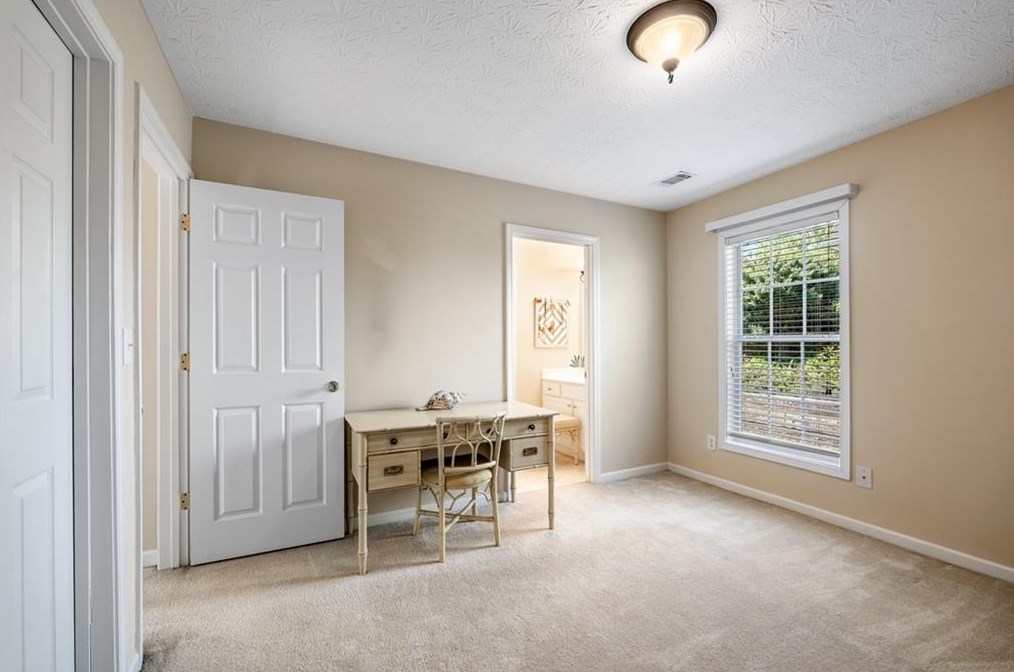 1372 Culverstone Dr, Lawrenceville GA  30043-4770 exterior