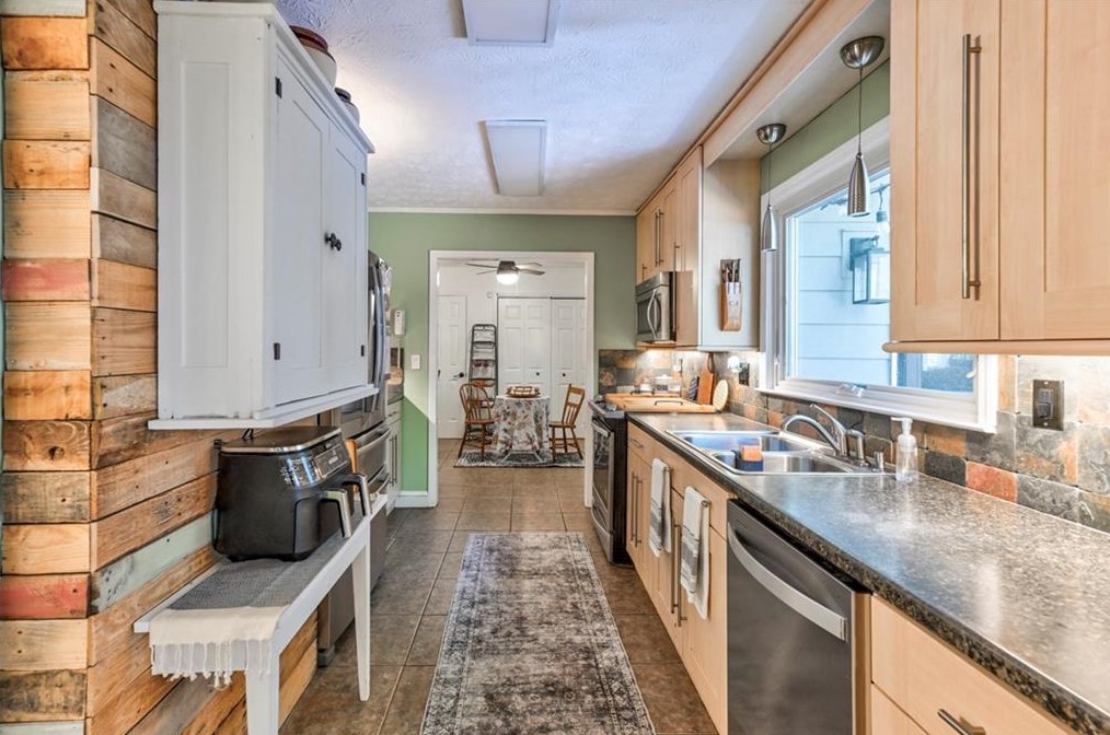 3144 Caintal Ct, Decatur GA  30033-1804 exterior