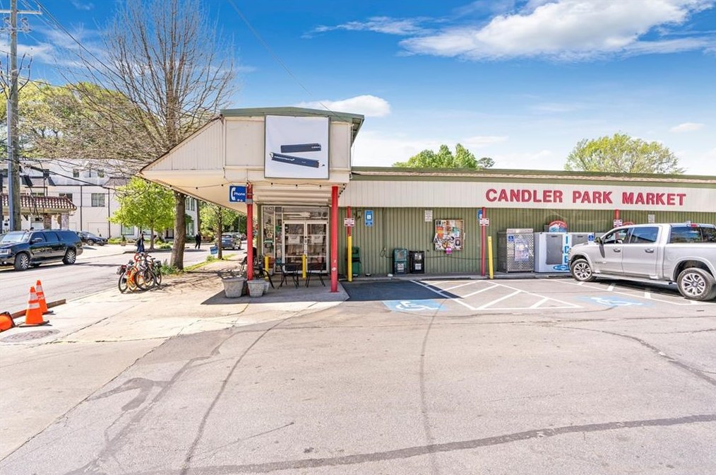 410 Candler Park Dr, Atlanta GA  30307-2119 exterior