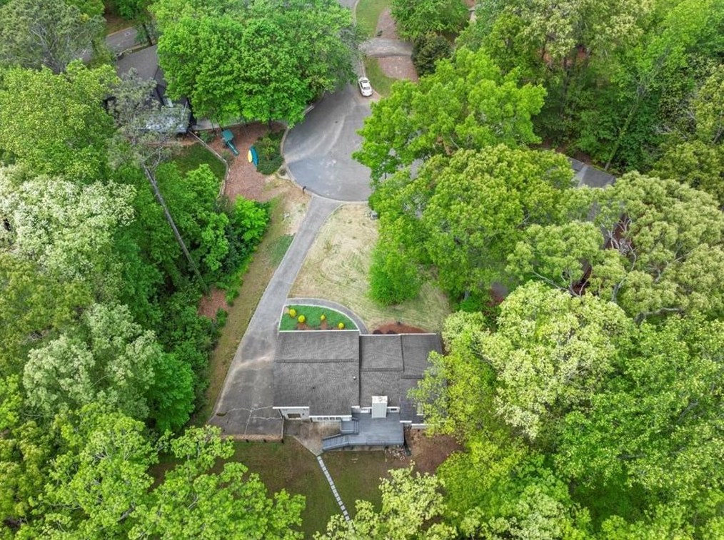 3513 Vinings North Trce, Smyrna GA  30080-4583 exterior