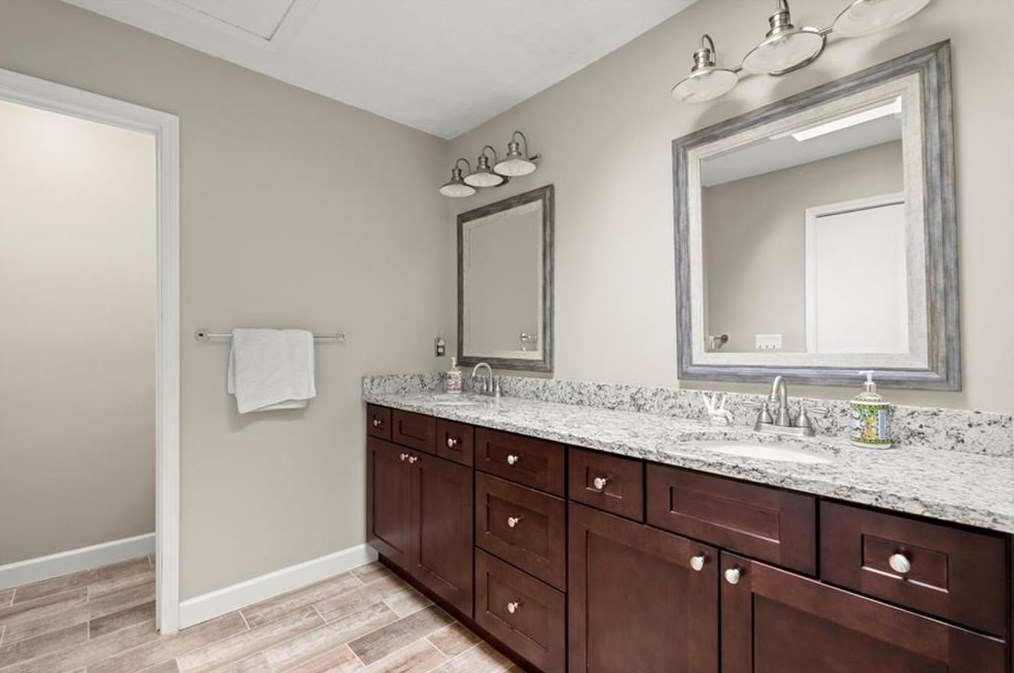 3513 Vinings North Trce, Smyrna GA  30080-4583 exterior