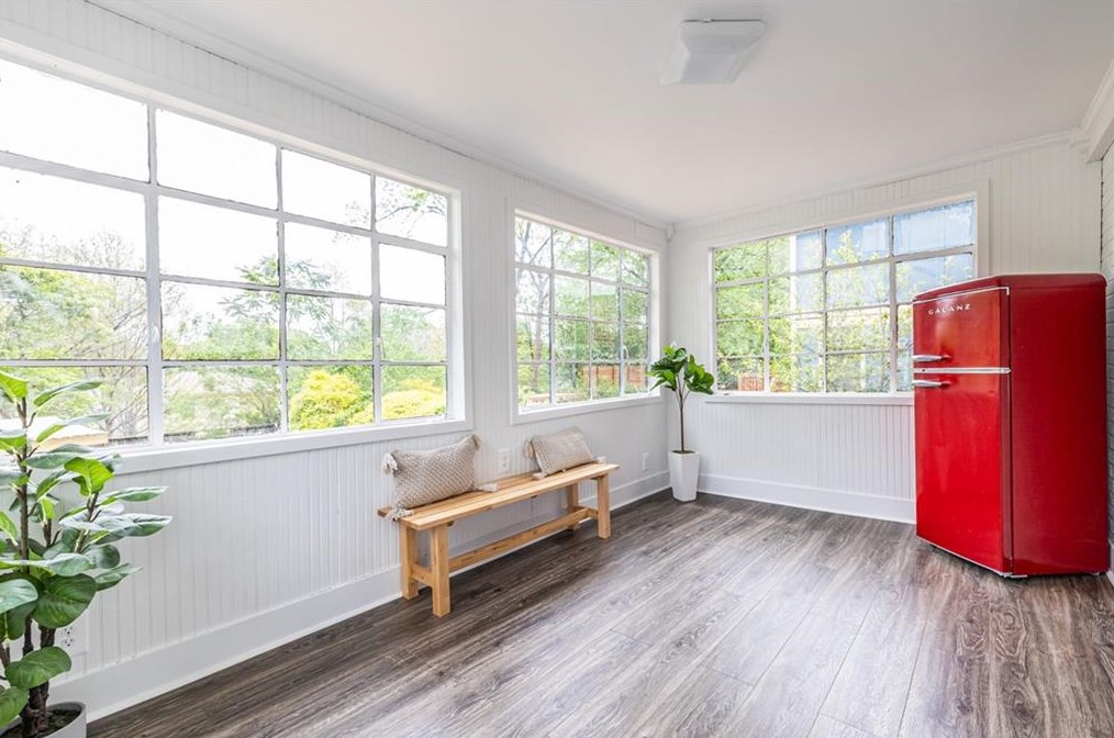 208 Mead Rd, Decatur GA  30030-3623 exterior