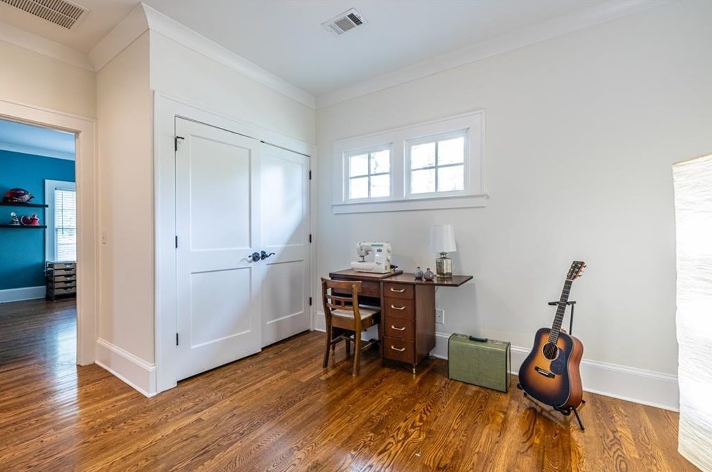 208 Mead Rd, Decatur GA  30030-3623 exterior