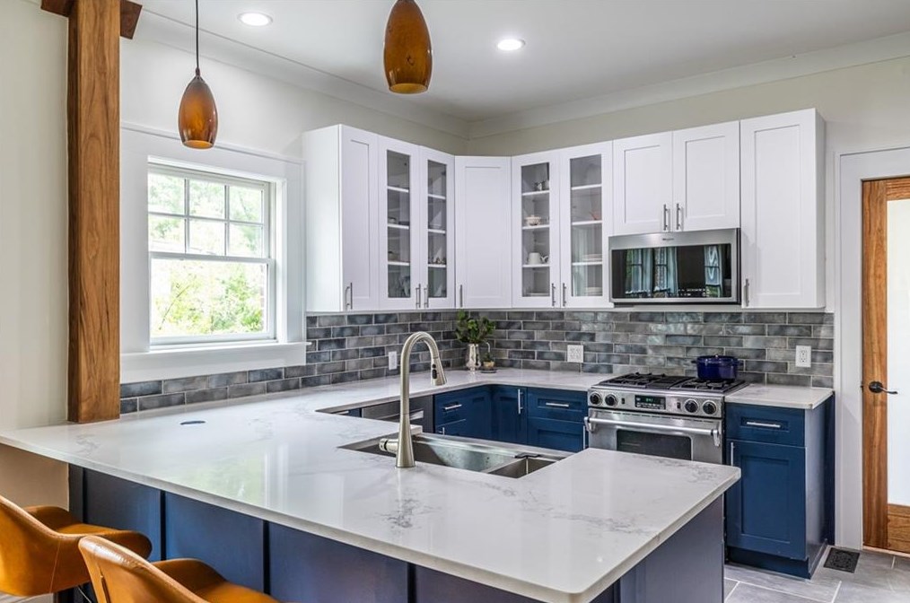 208 Mead Rd, Decatur GA  30030-3623 exterior