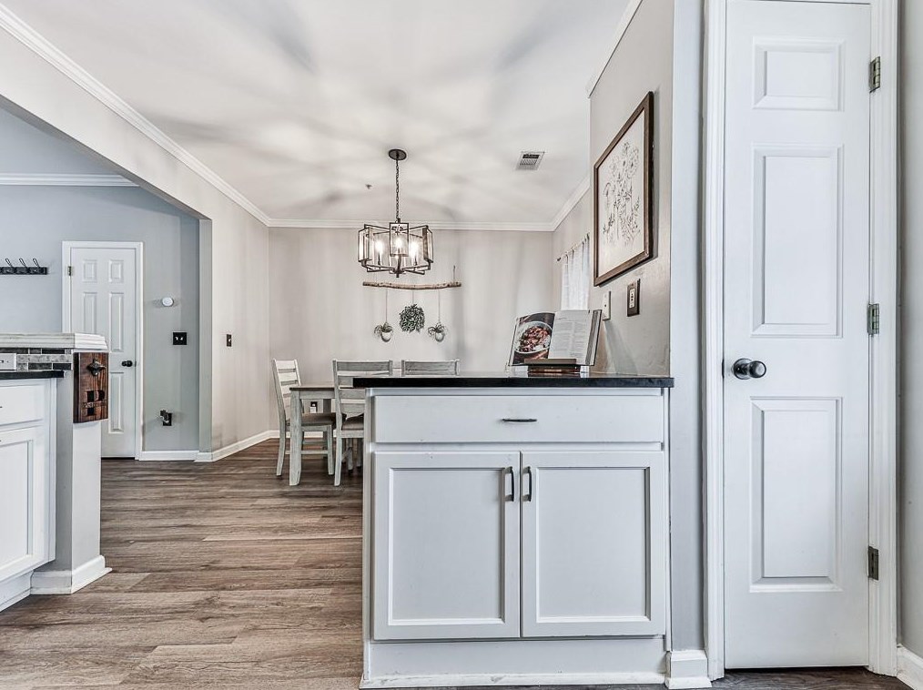 2617 Ashleigh Ln, Alpharetta GA  30004-6178 exterior