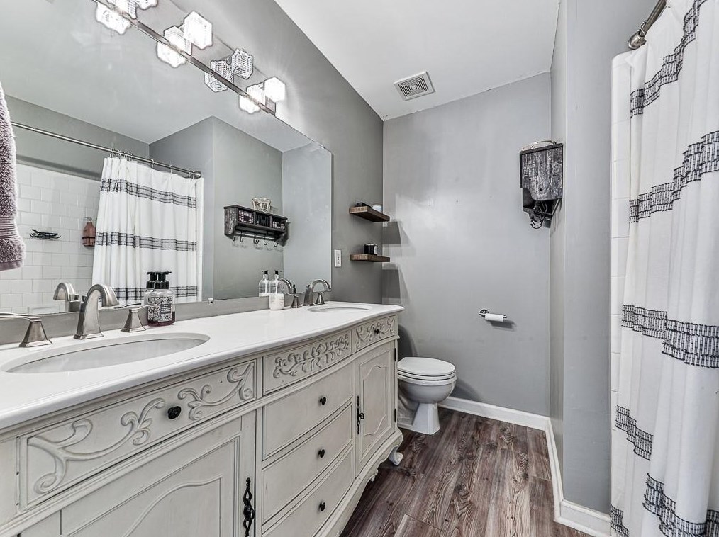 2617 Ashleigh Ln, Alpharetta GA  30004-6178 exterior