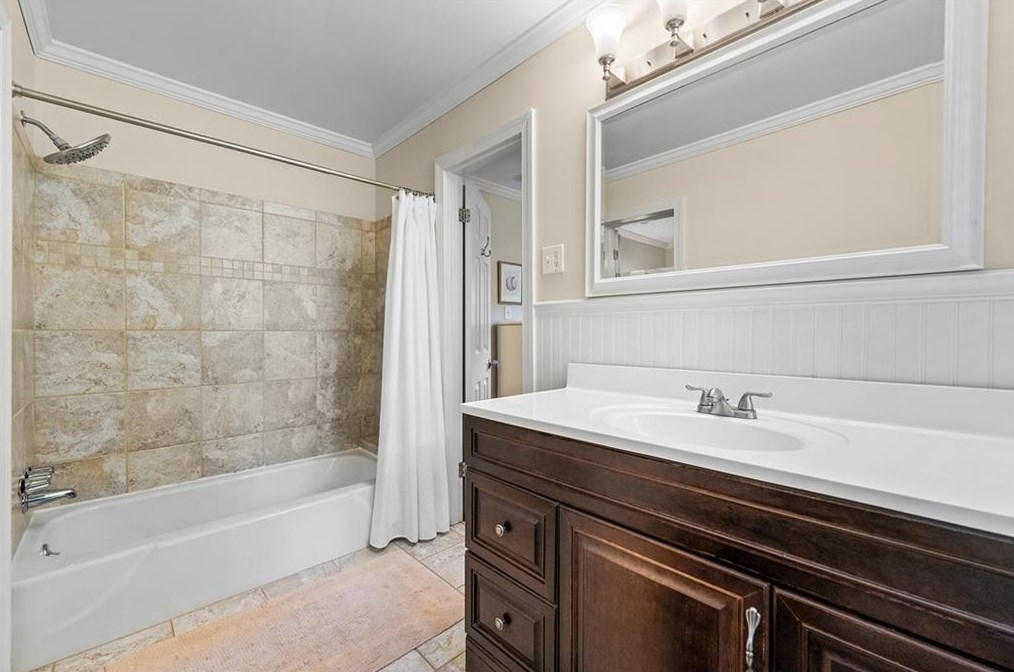 2040 Argyle Dr, Smyrna GA  30080-3812 exterior