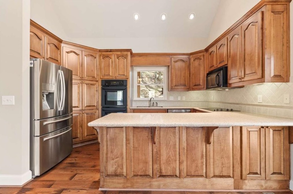 185 Sassafras Mtn Trl, Big Canoe GA  30143-7970 exterior