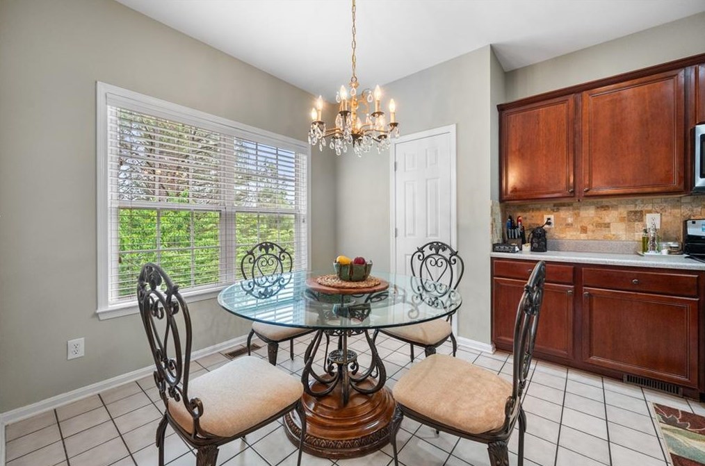 1423 Hornell Ln, Smyrna GA  30082-4877 exterior