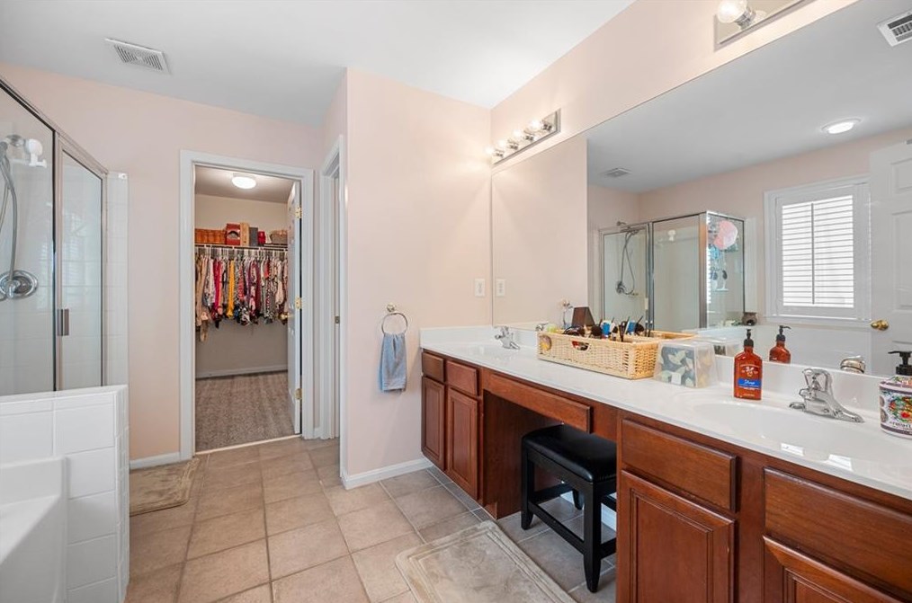 1423 Hornell Ln, Smyrna GA  30082-4877 exterior