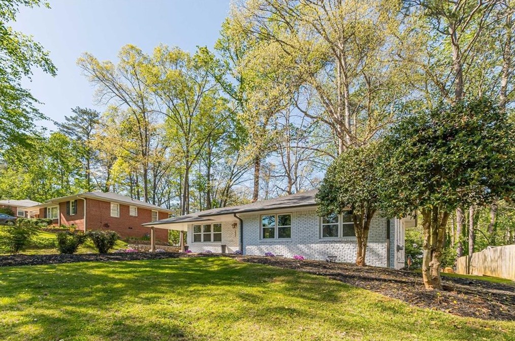 1954 Wellona Pl, Atlanta GA  30345-3002 exterior