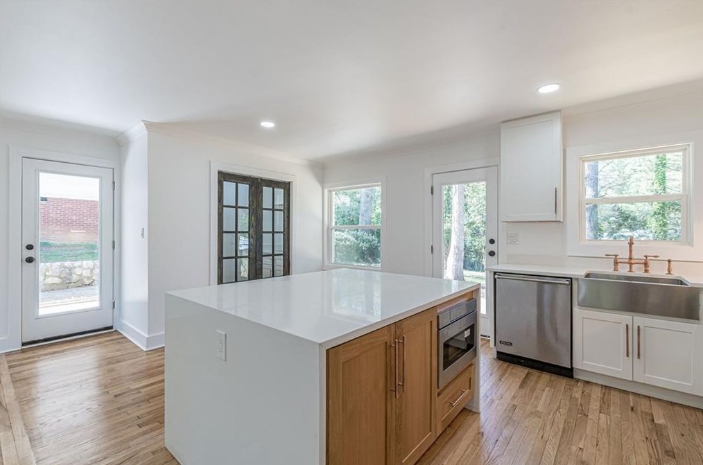 1954 Wellona Pl, Atlanta GA  exterior