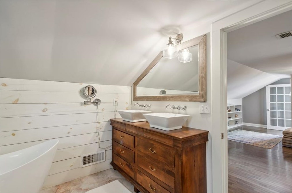 13 Roanoke Ave, Atlanta GA  30305-4345 exterior