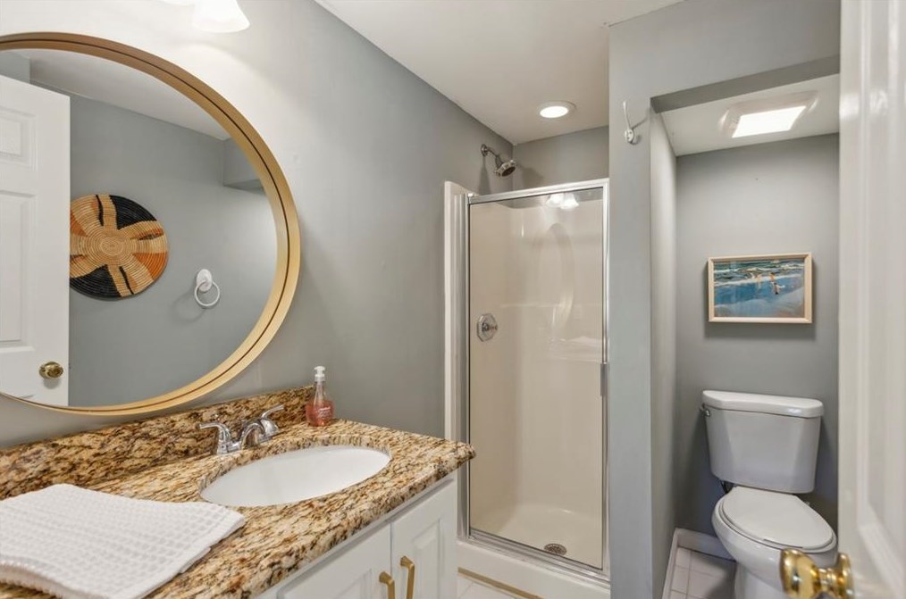 13 Roanoke Ave, Atlanta GA  30305-4345 exterior