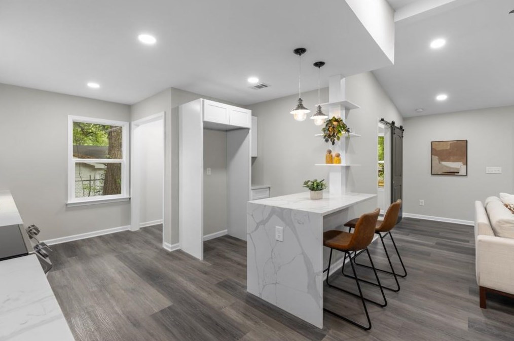 1019 Regis Rd, Atlanta GA  30315-7615 exterior