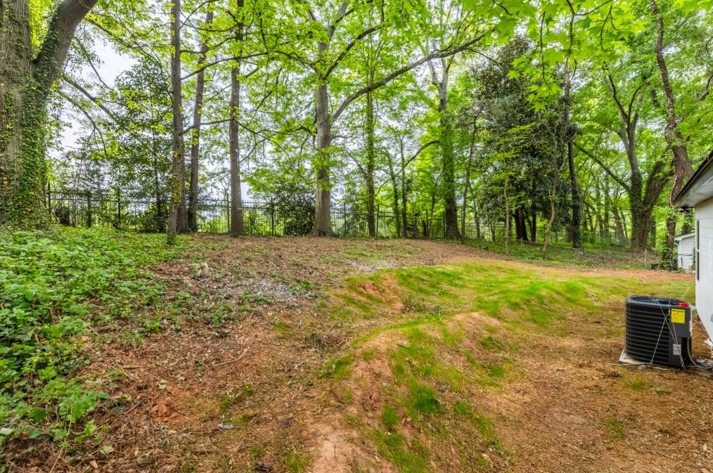 1019 Regis Rd, Atlanta GA  30315-7615 exterior