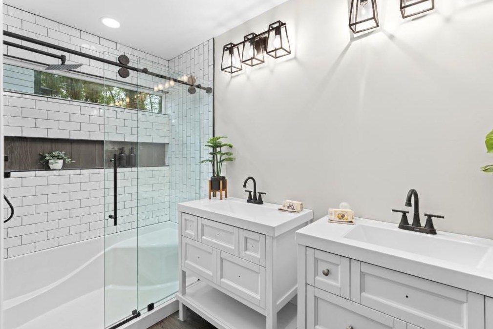 1019 Regis Rd, Atlanta GA  30315-7615 exterior